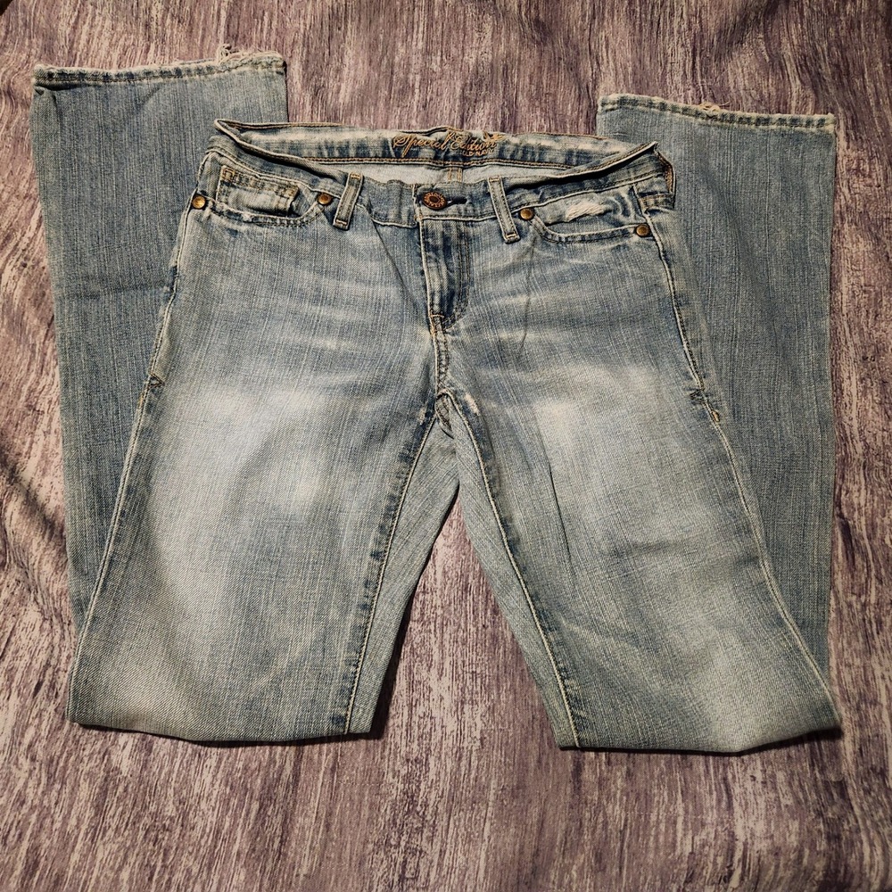 Old Navy Special Edition Y2K Light‎ Wash Distrrssed Denim Jeans Low Rise Women's